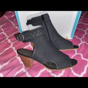 Women’s wedge sandal